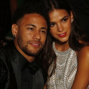 'Relacionar isso com o Neymar é cruel. Tudo é culpa dele? Sou mais do que isso', disparou Bruna Marquezine