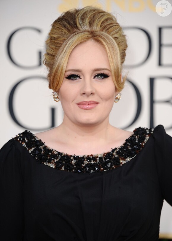 O motivo da tensão de Adele, segundo o jornal 'The Sun', é o fato de Barbra Streisand se apresentar na mesma noite