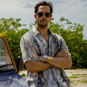 Remy (Vladimir Brichta) conta a Rosa (Letícia Colin) que Karola (Deborah Secco) era prostituta na novela 'Segundo Sol'