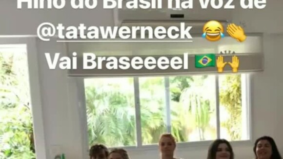Tatá Werneck na torcida pelo Brasil ao lado de Fabiana Karla