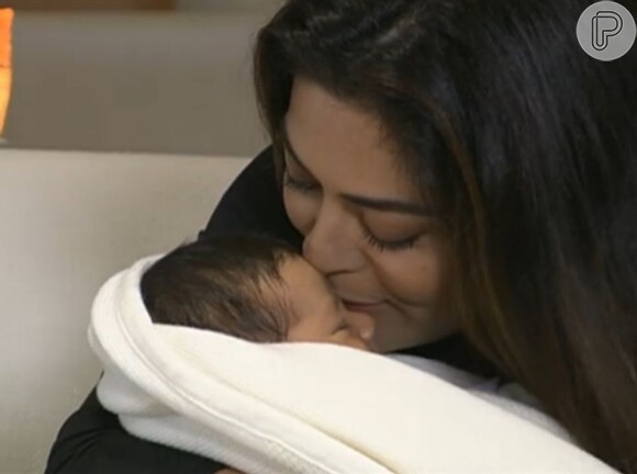 Juliana Paes com Antônio recém-nascido. Muito fofinho!