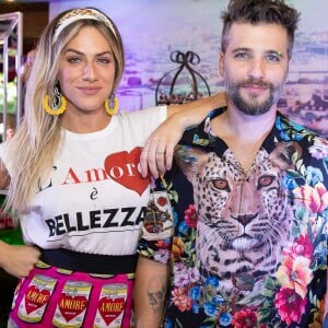 Giovanna Ewbank e Bruno Gagliasso preparam uma festa com temática da personagem Lady Bug para o aniversário da filha, Títi