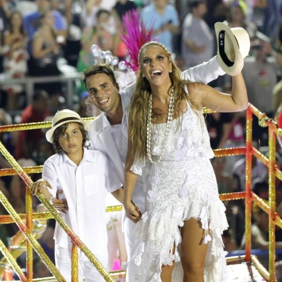 Ivete Sangalo acompanhou o jogo da Seleção Brasileira contra a Costa Rica com a família