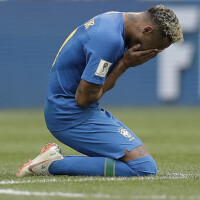 Neymar chora após vitória da seleção brasileira na Copa do Mundo: 'Superação'
