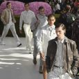 Designer Kim Jones faz sua estreia na Dior Homme, em 25 de junho de 2018 e traz leveza para o estilo da marca