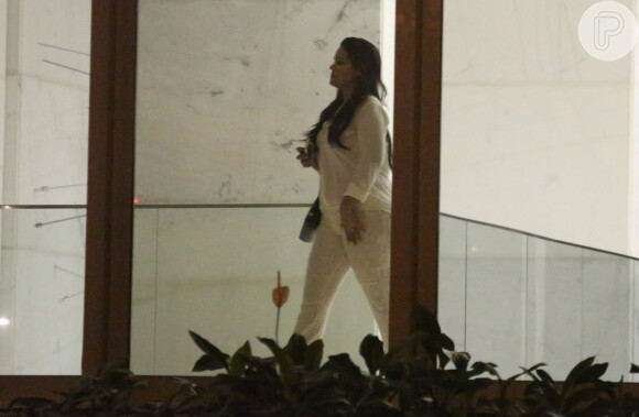 Neymar assistiu ao último capítulo de 'Em Família' ao lado de Bruna Marquezine em uma churrascaria na Barra da Tijuca, Zona Oeste do Rio. Depois, o casal seguiu para a casa da atriz, onde dormiu