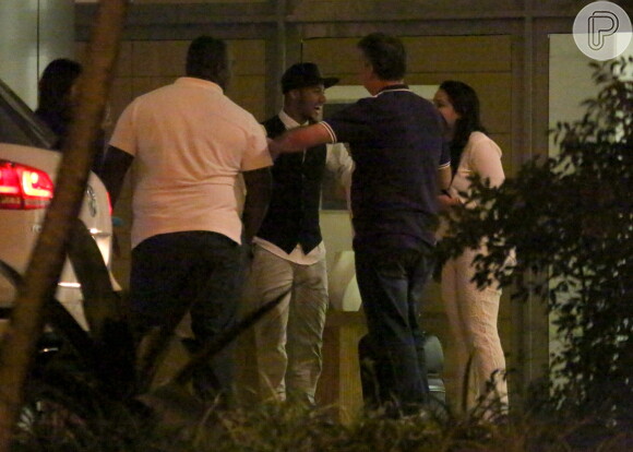 Neymar assistiu ao último capítulo de 'Em Família' ao lado de Bruna Marquezine em uma churrascaria na Barra da Tijuca, Zona Oeste do Rio. Depois, o casal seguiu para a casa da atriz, onde dormiu