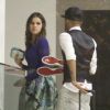 Depois de conversarem por cerca de 15 minutos na portaria, Neymar e Bruna Marquezine subiram para o apartamento da atriz