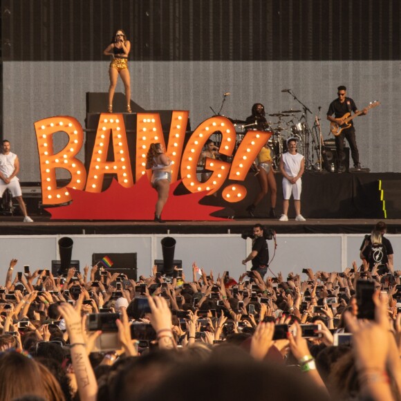 Anitta cantou e dançou sucessos como 'Bang' e 'Movimento da Sanfoninha'