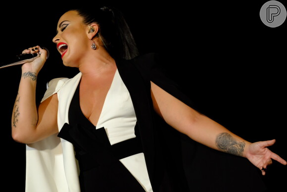 Demi Lovato se emociona ao cantar 'Sober' no Rock in Rio Lisboa, em 24 de junho de 2018