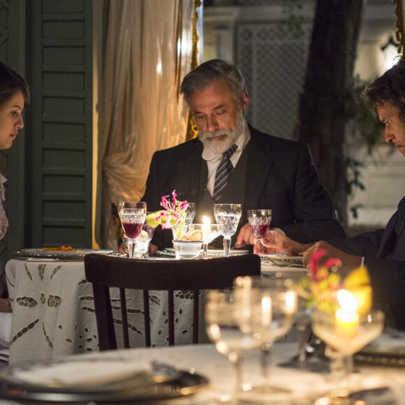 Ema (Agatha Moreira) volta a procurar Ernesto (Rodrigo Simas) após desmanchar o noivado com Edmundo (Nando Rodrigues) nos próximos capítulos da novela 'Orgulho e Paixão'