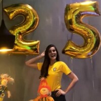Camila Queiroz festeja vitória do Brasil ao ganhar festa surpresa de 25 anos
