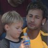 Neymar e o filho, Davi Lucca, estão juntos em Sochi, na Rússia, durante a folga após a vitória do Brasil