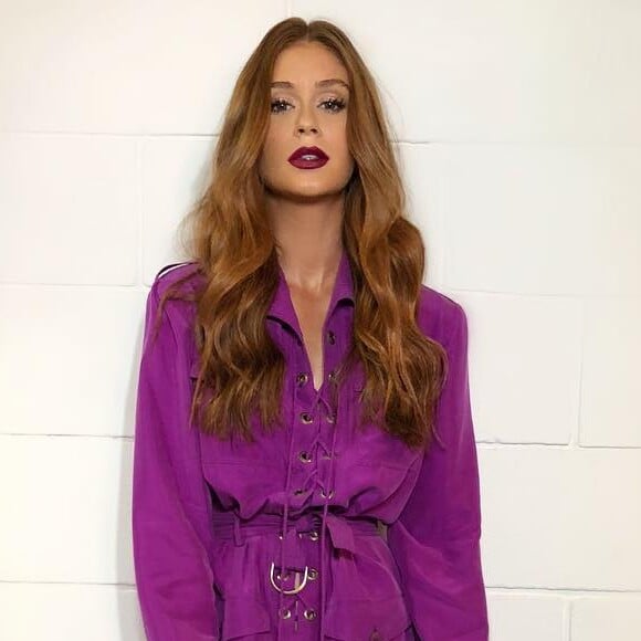 Marina Ruy Barbosa vai completar 23 anos neste sábado (29) e foi surpreendida nos bastidores da novela