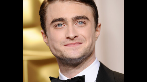 Daniel Radcliffe faz 25 anos e descarta viver Harry Potter 12 anos mais velho