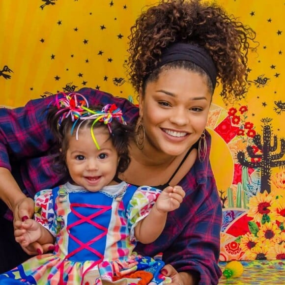 'E aí, filha? Você gostou? Foi legal?', perguntou Juliana Alves para a filha