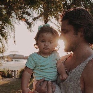 Bruno Gissoni filma 'discussão' com a filha, Madalena, de 1 ano: 'Adolescente'