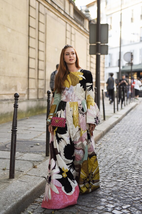 Apaixonada por moda, Marina Ruy Barbosa foi convidada pela Valentino para o desfile em Paris