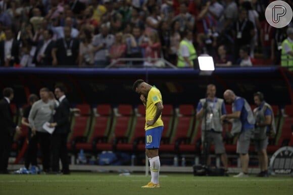 'Seja ainda mais forte e siga de cabeça erguida. Tenha ainda mais coragem para enfrentar o que está por vir', escreveu Bruna Marquezine para Neymar