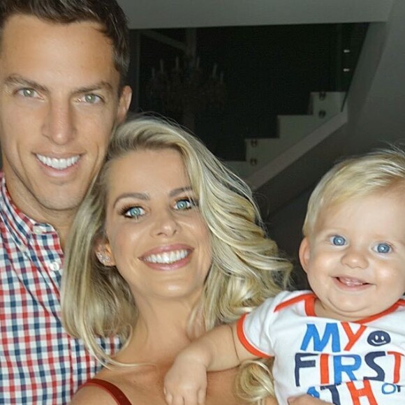 Enrico será pajem no casamento da mãe, Karina Bacchi, com Amaury Nunes