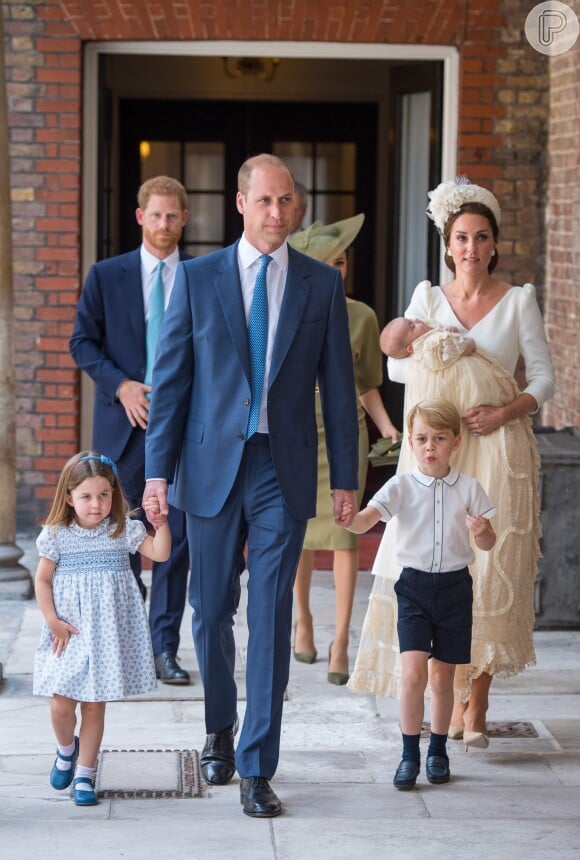 Meghan Markle usa vestido verde oliva no casamento do sobrinho, Príncipe Louis