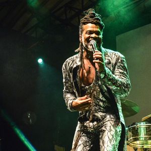 Carlinhos Brown comenta sobre a fama de ser jurado falastrão no programa 'The Voice Brasil': 'Eu entrei no The Voice como alguém que falava muito, que perdia tempo, mas estava inatingível a compreensão do que eu me propunha a dizer. Quando entrei aqui eu me propus a não ser o que eu via em programas de TV. De que eu pudesse tecer um comentário positivo para aquele que vinha'