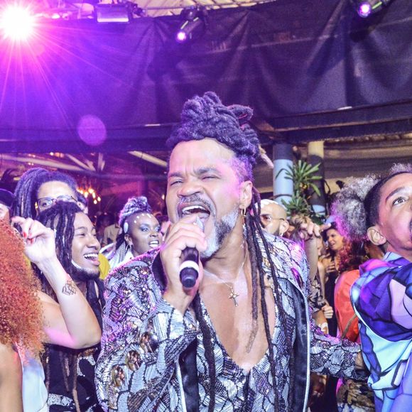 Carlinhos Brown coloca a sua autoconfiança como fundamental para a sua carreira artística: 'Na minha forma de escrever, no que eu acreditava, no que eu entendia como arte'