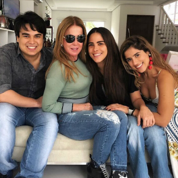 Zilu contou que mantém sobrenome de Zezé Di Camargo por causa da família