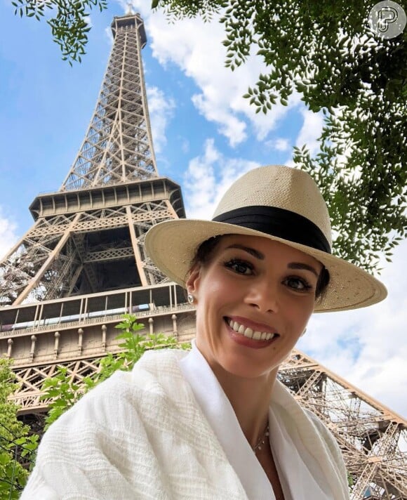 Ana Furtado publicou uma foto em que aparece em Paris, na França