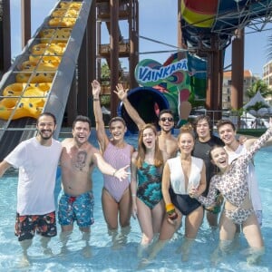 Sophia Abrahão e Sergio Malheiros curtiram parque com outros famosos como Romulo Estrela, Ceará, Mirella Santos, Larissa Manoela, Leonardo Cidade, Whindersson Nunes e Mariana Ximenes