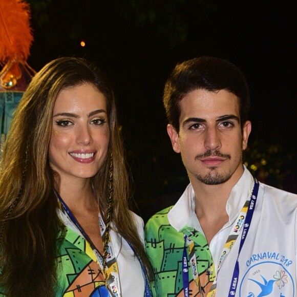 Enzo Celulari posa com Victoria Grendene no Carnaval do Rio de 2017