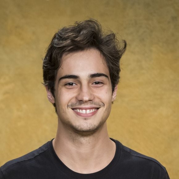 Valentim (Danilo Mesquita) descobre pela ex-namorada, Rosa (Leticia Colin), que Karola (Deborah Secco) era prostituta e se revolta, nos próximos capítulos da novela 'Segundo Sol': 'O problema é que você mente!'