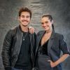 Segundo o jornal 'Extra', Nicolas Prattes e Juliana Paiva estariam namorando nos bastidores