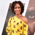 Gina Torres usou vestido de seda de um ombro da marca  A.L.C. , de R$ 1,6 mil, para prestigiar a pré-estreia do filme 'O Protetor 2', no TCL Chinese Theatre, em Hollywood, na terça-feira, 17 de julho de 2018