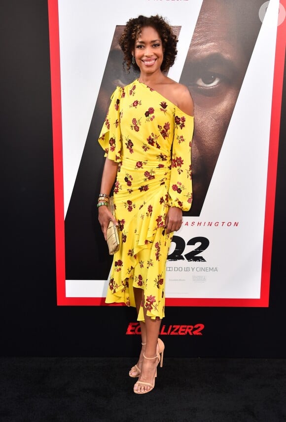Gina Torres usou vestido de seda de um ombro da marca A.L.C., de R$ 1,6 mil, para prestigiar a pré-estreia do filme 'O Protetor 2', no TCL Chinese Theatre, em Hollywood, na terça-feira, 17 de julho de 2018