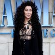 Cher investe em decote com transparência na première do filme "Mamma Mia: Lá Vamos Nós de Novo!", em Londres, na Inglaterra, na segunda-feira, 16 de julho de 2018