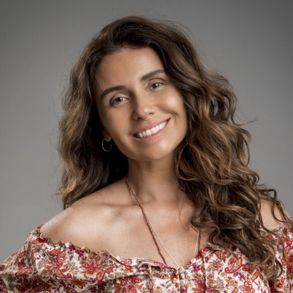 Luzia (Giovanna Antonelli) fica receosa de Valentim (Danilo Mesquita) revelar a Karola (Deborah Secco) sobre sua identidade, no capítulo de quarta-feira, 1º de agosto de 2018, da novela 'Segundo Sol'