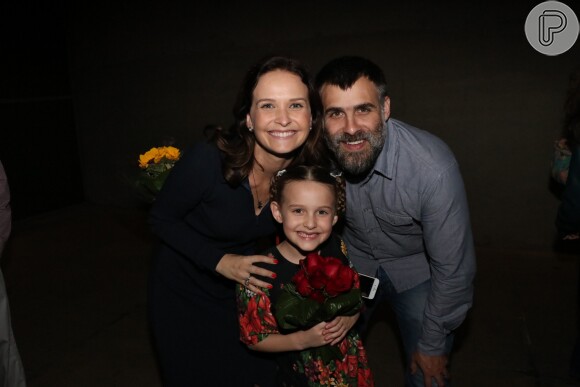 Fernanda Rodrigues e o marido, Raoni Carneiro, conferiram a estreia da filha, Luisa, de 8 anos, no musical 'A Noviça Rebelde', no Rio de Janeiro, nesta sexta-feira, 20 de julho de 2018