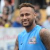 Neymar sorriu para os fotógrafos na final do torneio Neymar Jr's Five, realizado no Instituto Neymar Jr., em Praia Grande, neste sábado, 21 de julho de 2018