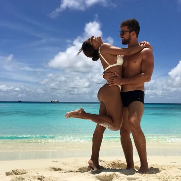 Juliana Paes e Carlos Eduardo Baptista viajaram para as Maldivas