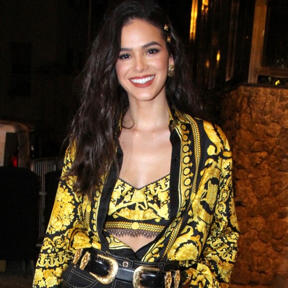 Bruna Marquezine ainda contou que tenta praticar 1h de exercícios