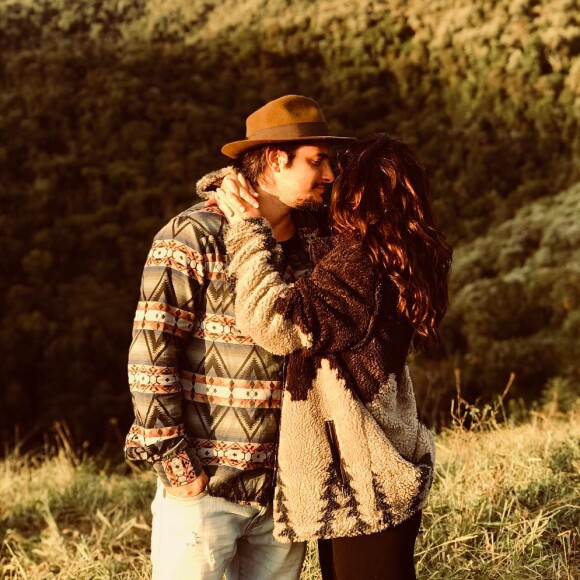 Bruno Gissoni mostrou momentos da viagem para Itamonte com Yanna Lavigne 
