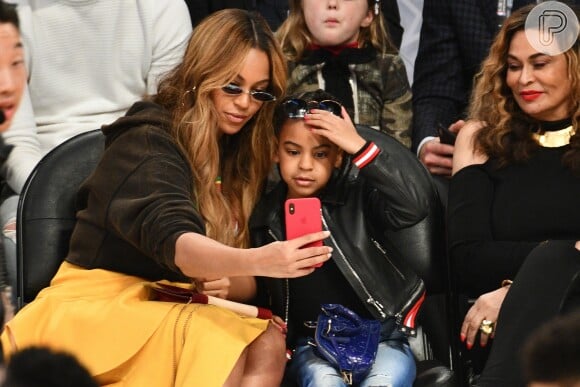 Beyoncé sempre é fotografada com a filha mais velha, Blue Ivy, em eventos