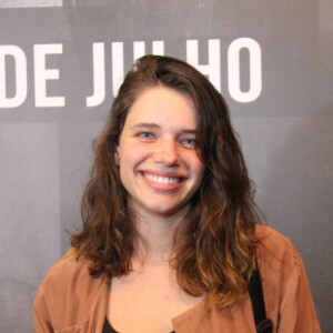 Bruna Linzmeyer falou da primeira namorada, a cineasta Kitty Féo, em entrevista