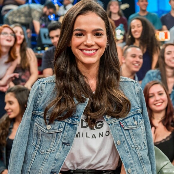 Bruna Marquezine descarta plano de encerrar carreira por exposição na mídia