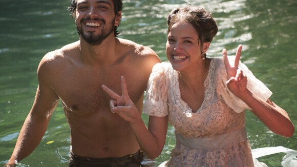Nathalia Dill filma Agatha Moreira e Rodrigo Simas e ironiza: 'Se agarrando'
