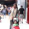 Igor Rickli teve reencontro emocionante com filho após longa viagem para Espanha: 'O melhor abraço do Mundo'