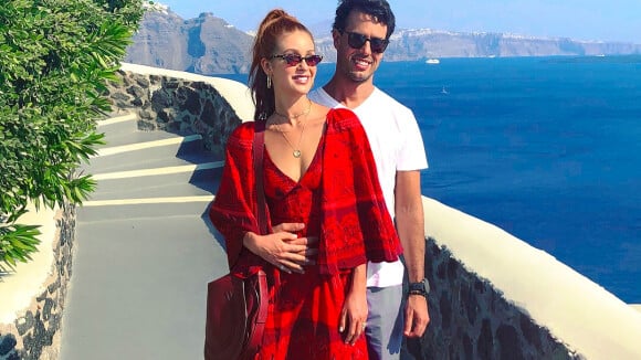 De férias, Marina Ruy Barbosa faz viagem romântica com o marido: 'Em Santorini'