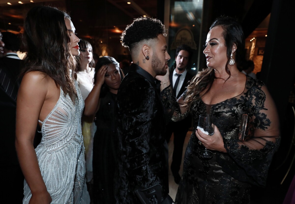 Foto: Nadine Gonçalves, mãe de Neymar, elogiou Bruna Marquezine em  aniversário: 'Nunca perca sua essência e não deixe de sorrir. Continue  sempre sendo essa menina aos olhos de Deus. Viva, sorria e