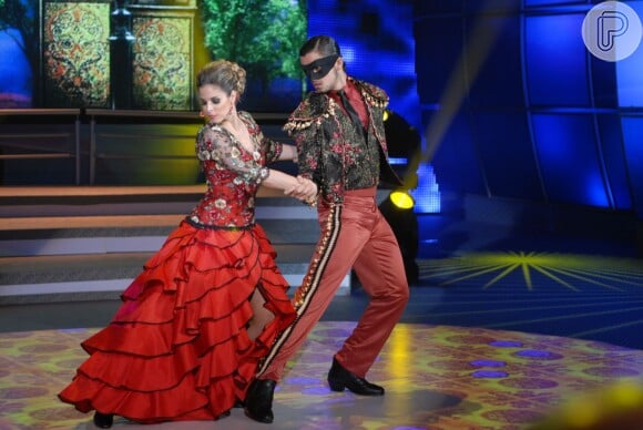 Rodrigo Simas dançou flamenco com a bailarina Raquel Guarini